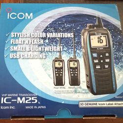 ICOM VHF Marine Transceiver/ Radio