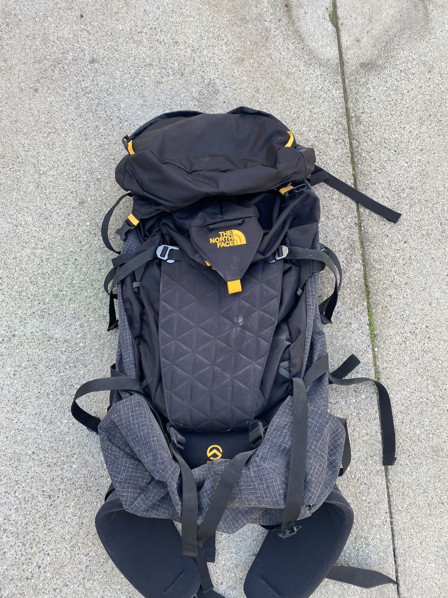 60l north face backpack The Borealis Commuter Laptop - Water Repellent, Laptop Sleeve, Large Main Compartment, Asphalt Grey Light Heather/TNF Black-NPF, One Size Built with water Face Backpack Cobra 60 North