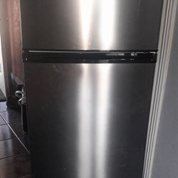 Refrigerator Top Freezer
