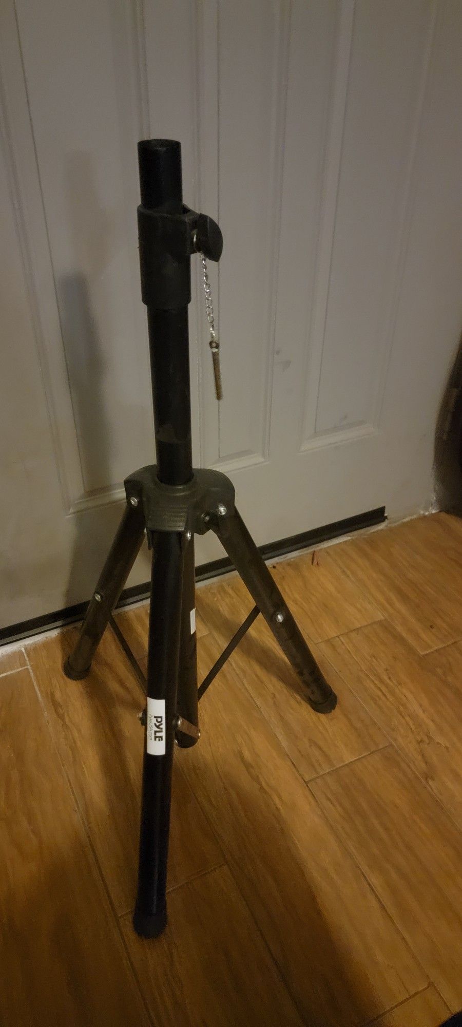 Pyle Universal Speaker Stand Mount Holder Heavy Duty Tripod w/ Adjustable Height from 40” to 71” and 35mm Compatible Insert Easy Mobility Safety Pin a