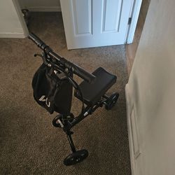 Knee scooter