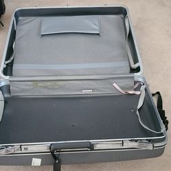 Hard Shell Suit Case, 26" $45