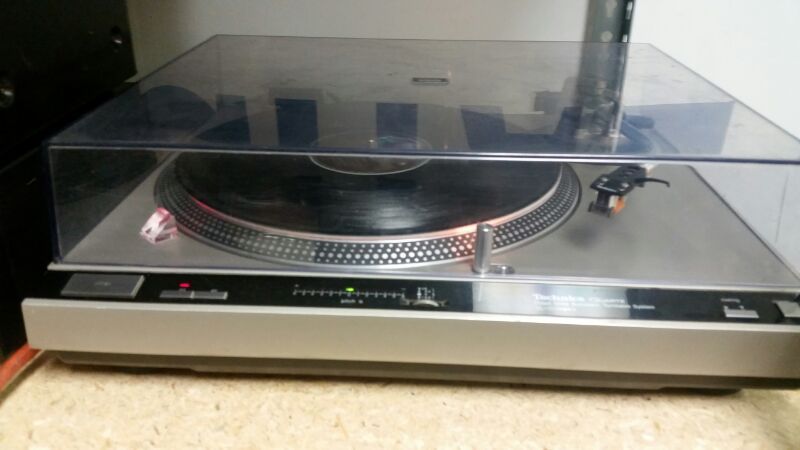 Technics SL 1700 MK2 IN GREAT CONDITION