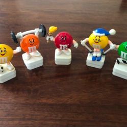 M&M CANDY TOPPERS