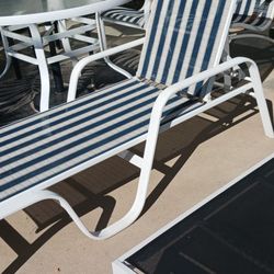 Brown & Jordan Outdoor Chaise Lounger!