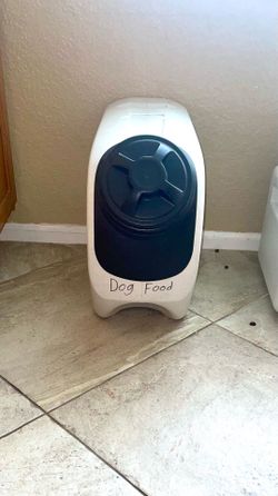 40lb capacity Dog food storage bin by Gamma 2
