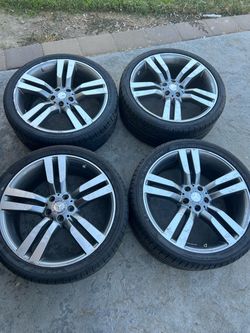 20” Mercedes Benz wheels and tire(s) includes TPSM