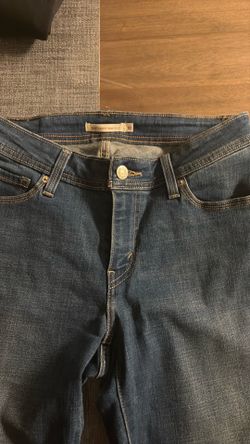￼ women’s curvy boot cut Caprice Levi’s