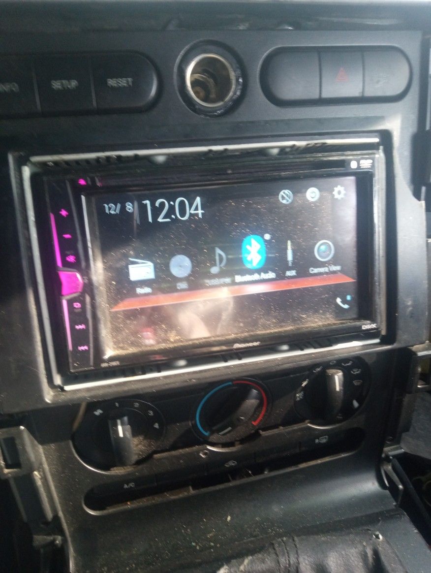 Pioneer Touch Screen Audio Receiver DVD Bluetooth HD Radio Double Din Clean No Scratches I'll Bet You I'll Sell This Thing