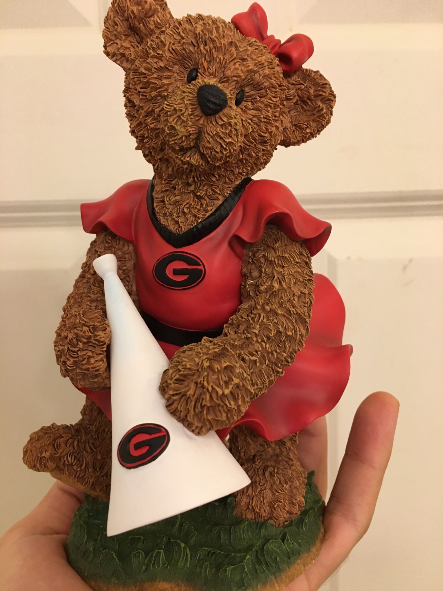 University Of Georgia Glaydys Bear 7” 2003 Ridgewood collection Figurine/Statue- RARE!