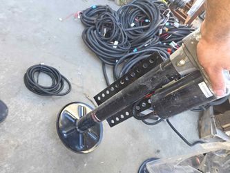 Lci electric ground control stabilizing jacks