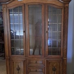 China Cabinet and Console Table 