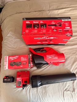 M18  Milwaukee Blower and Battery/Charger
