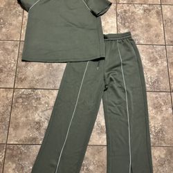 Women’s Medium Set With Tags 