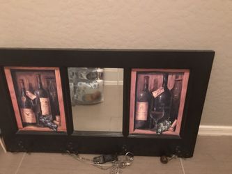 Wine grape key holder