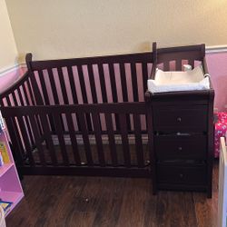 Crib And Changing Table 