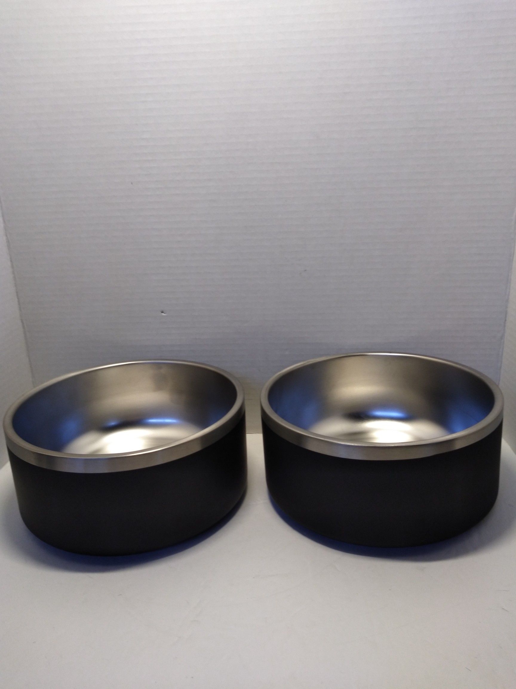 Dog feeding bowls