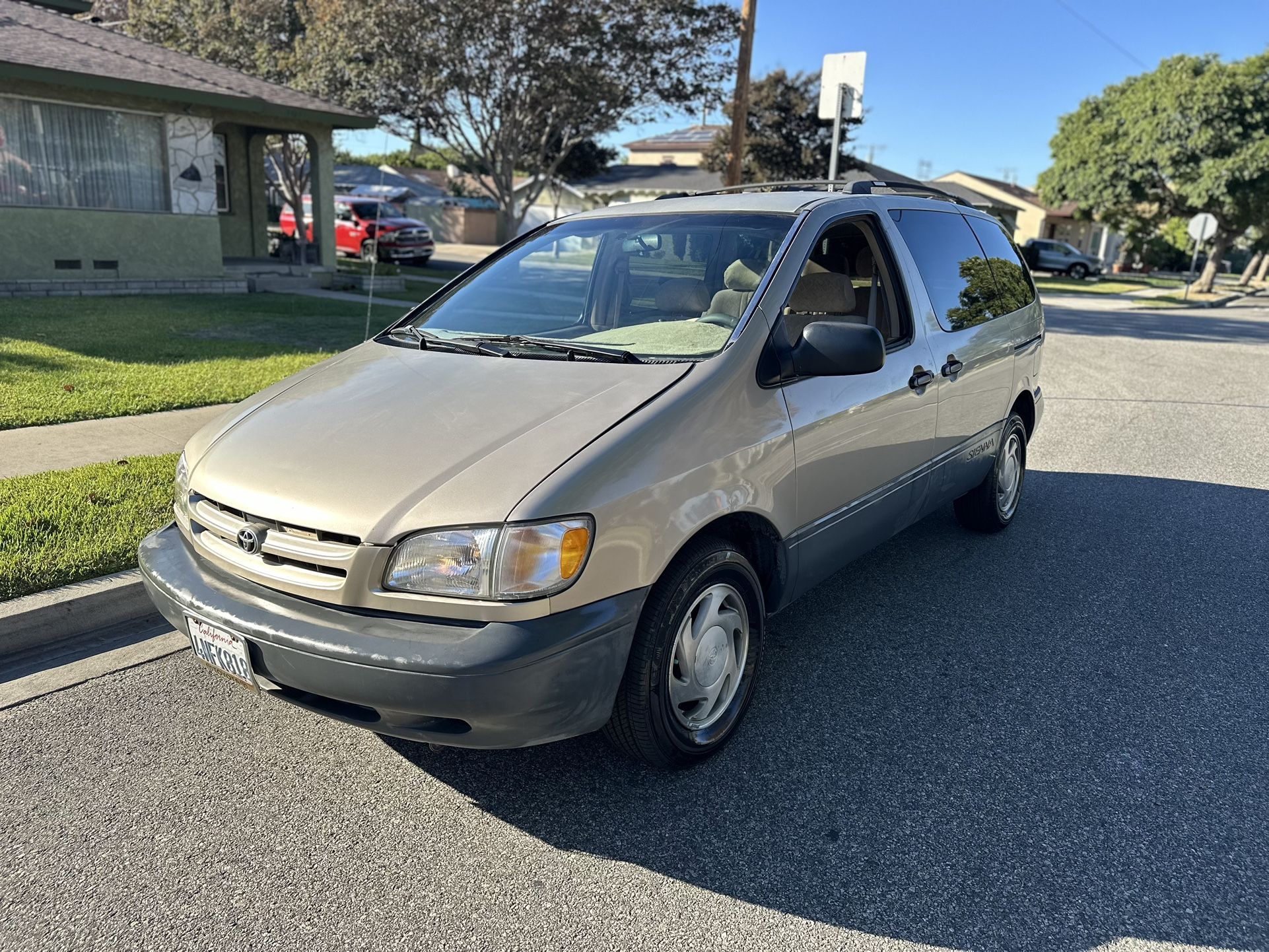2000 Toyota Sienna