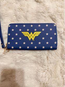 DC Comics Wonder Woman Wristlet Wallet