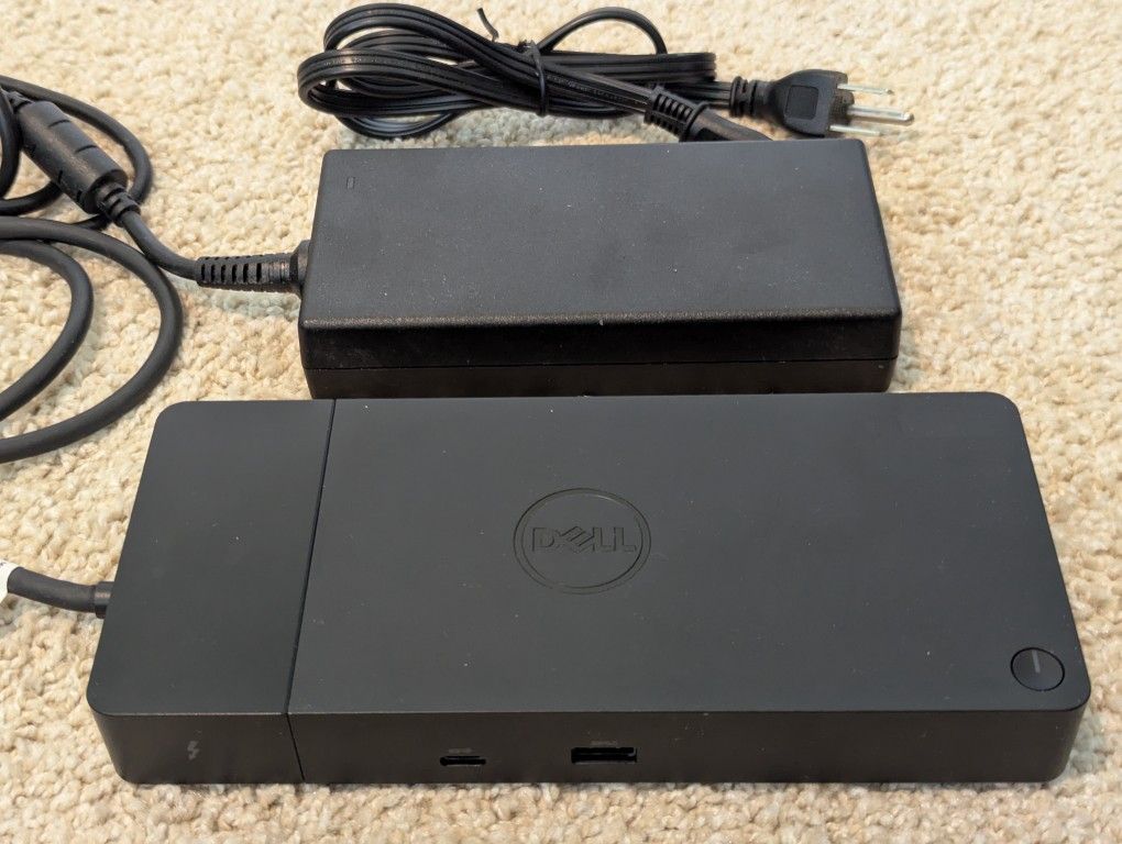 Dell WD22TB4 180W 40GB Thunderbolt 4 USB-C Triple Monitor Docking Station Black