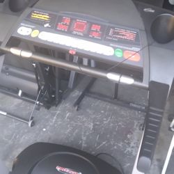 Proform 530x treadmill cost hot sale