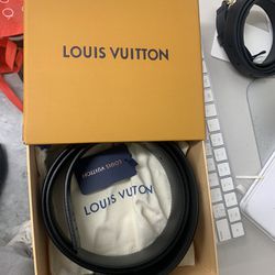 black Louis Vuitton belt