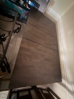 Dining room table