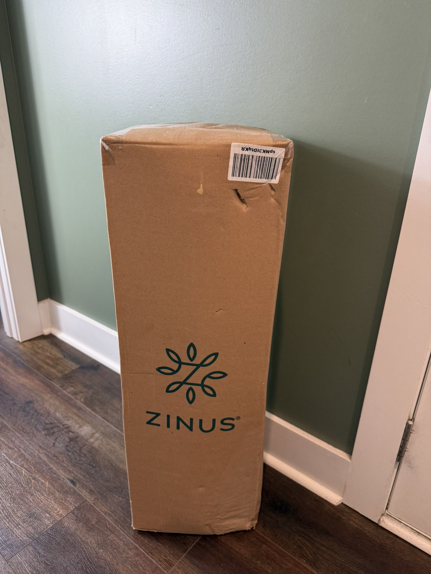 Zinus 6 Inch Foam and Spring Mattress, new