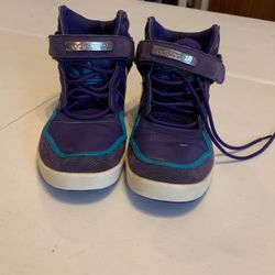 Mens Adidas  Size 10 $ Good Condition $15.00