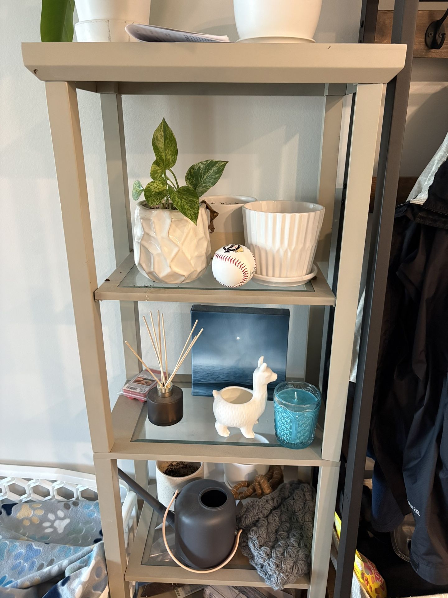 Vintage Decorative Display/Plant Shelf