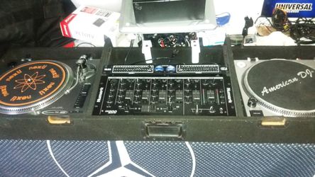 Dj turntables with mixer and coffin