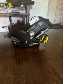 Doona stroller / car seat