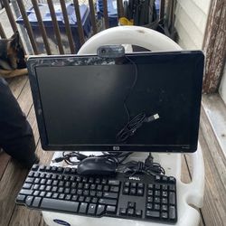 18 1/2 inch HP computer monitor 