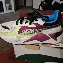 Woman's Shoes