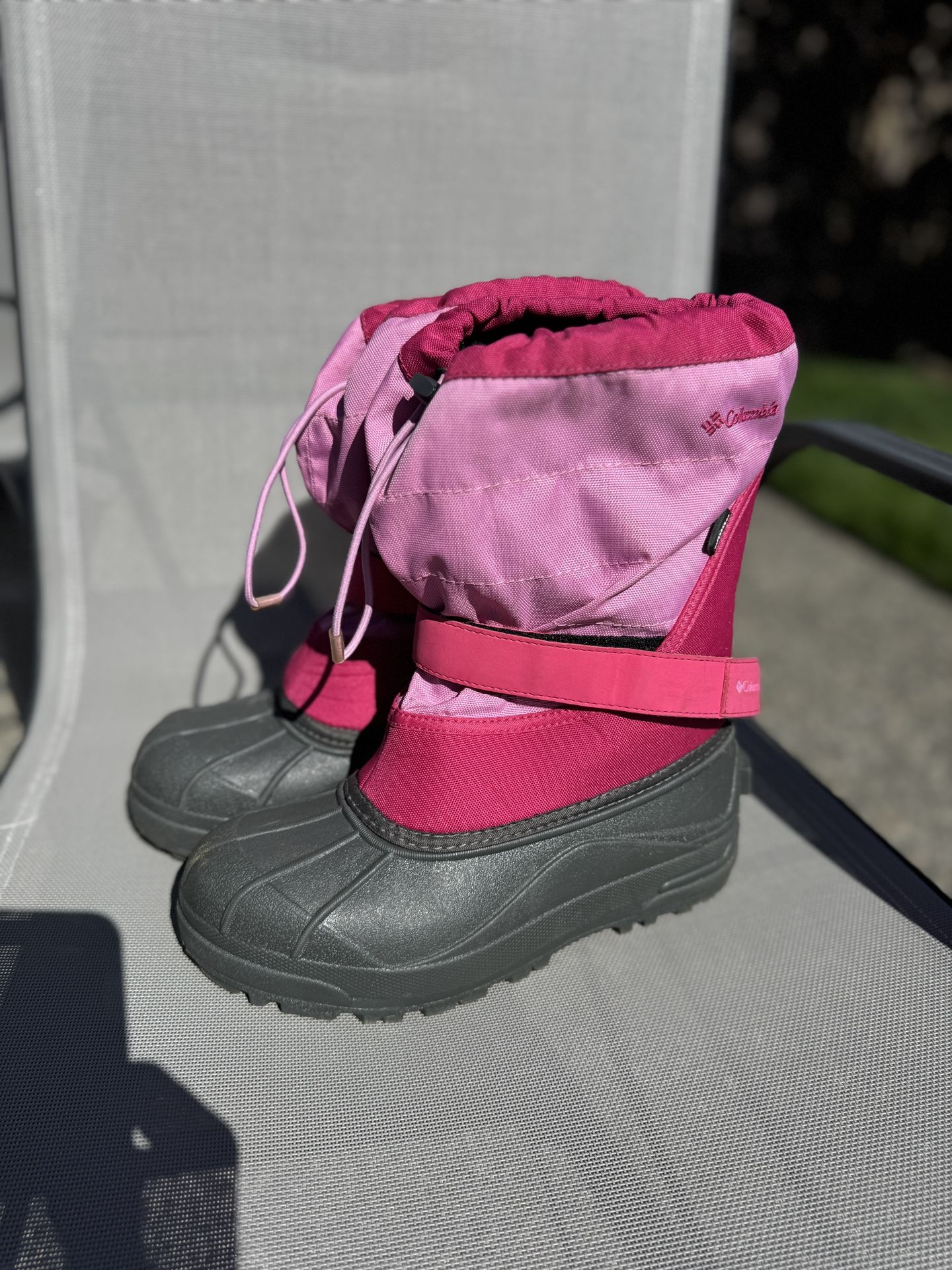 Girls Snow Boots Columbia, Size 6 (child/youth), Waterproof, Warm, Used Once!