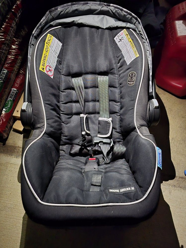 Carseat With Base 