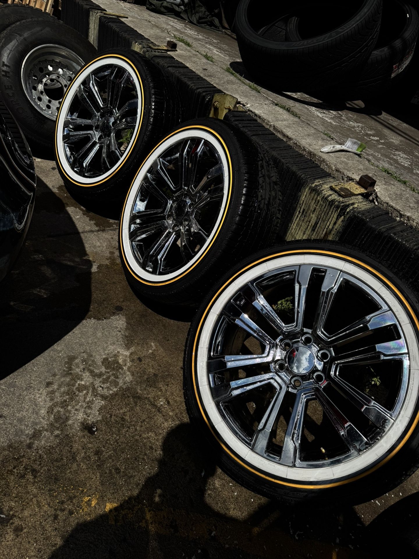 22” Chrome Rep Wheels Rims Vogue Tires 285/45r22 22 Inch 22s