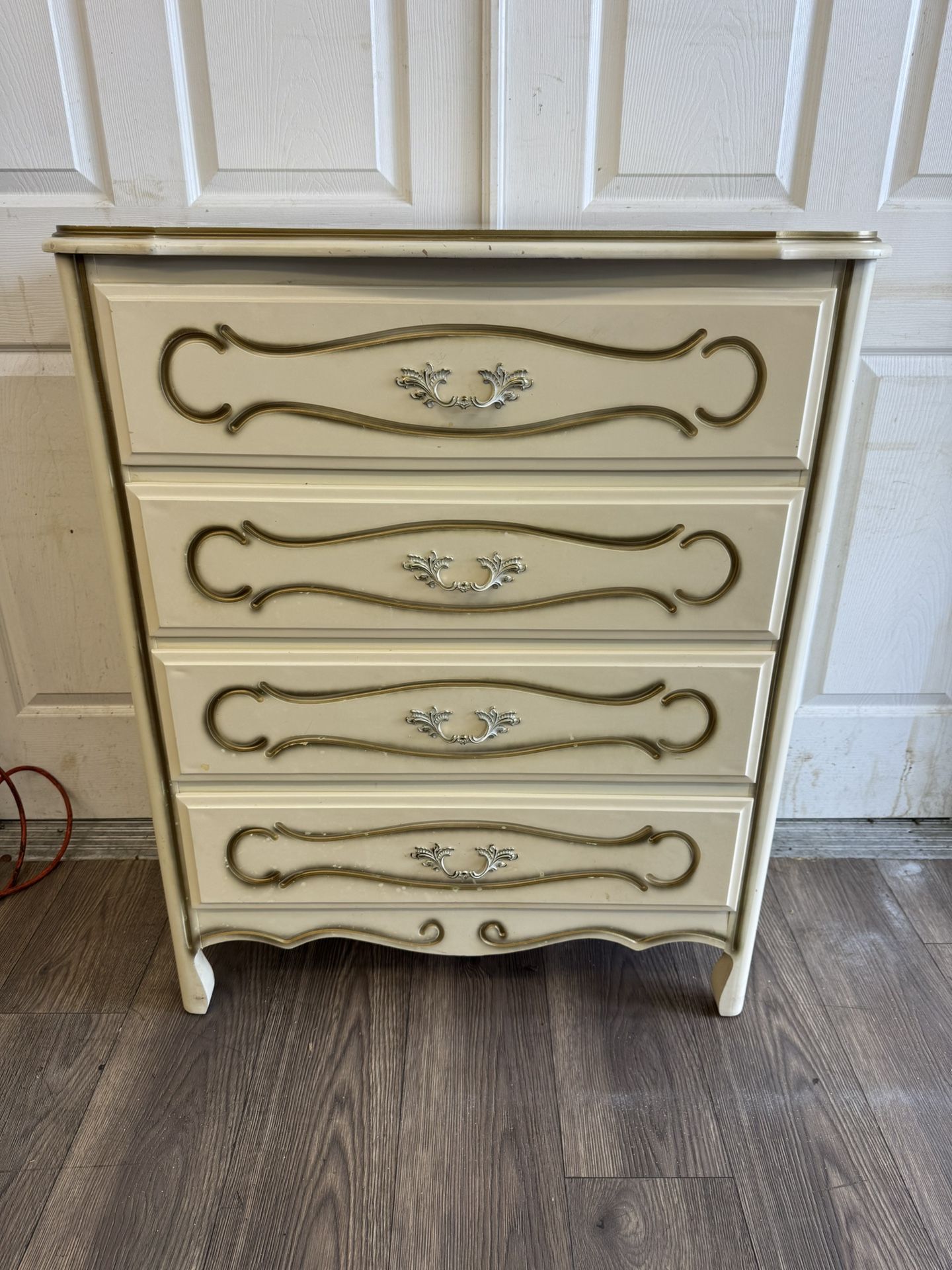 Vintage French Provincial Chest – 4 Drawers | Dovetail Construction | Ornate Detail