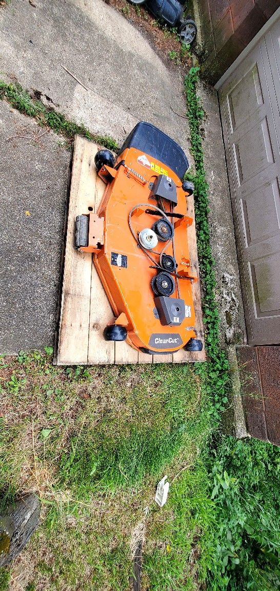 New 48 in heavy duty lawnmower deck