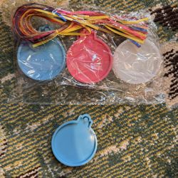 6 Pc Ornament Maker