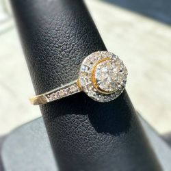 Jewelry 10k solid yellow gold  natural diamond 0.30CTW ring size 7.25