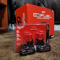 Milwaukee M12 1.6 Gal Wet/Dry Vacuum