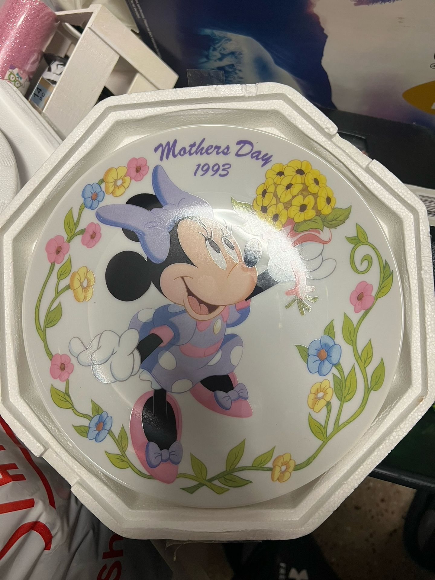 Minnie Mouse Collector’s Plate