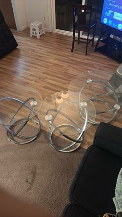 Set Of 3 Glass Tables 