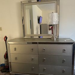 Bedroom set