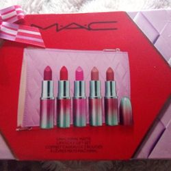 MAC Lipstick Gift Set