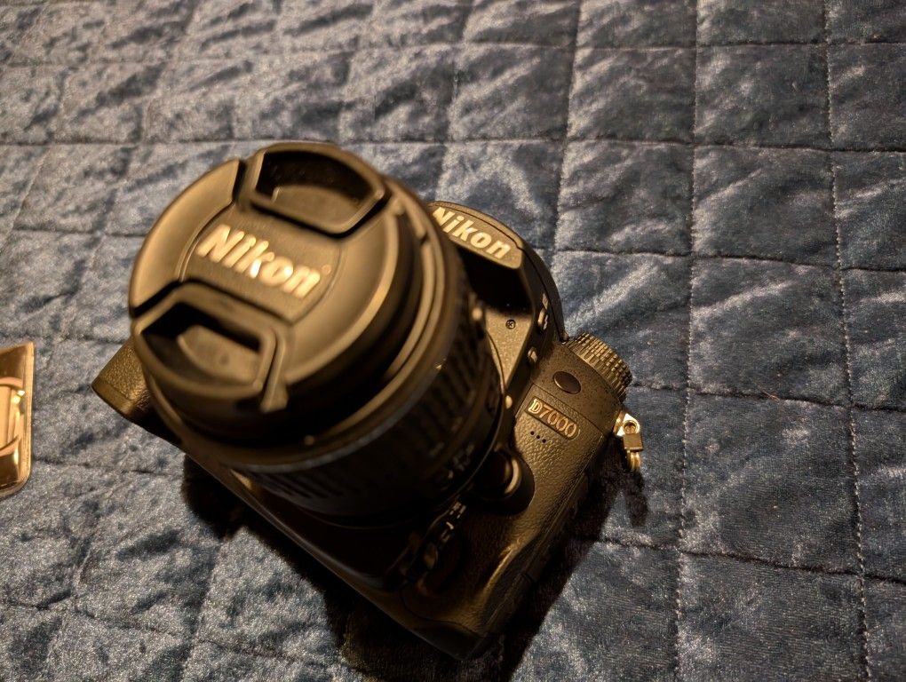 Nikon D7000 DSLR Camera Bundle