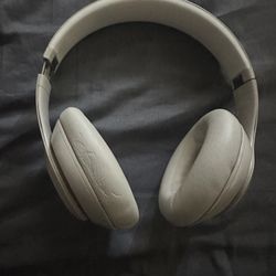 Beats By Dre pro Headphones Pickup Only
