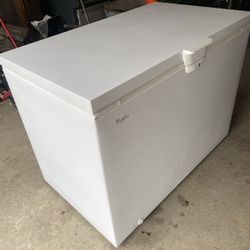 Whirlpool 15 Cubic Foot Chest Freezer 