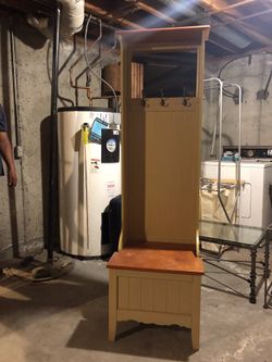 Coat cabinet